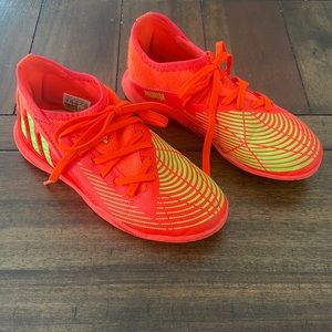 Adidas Unisex-Child Edge.3 Predator Indoor Soccer Shoes